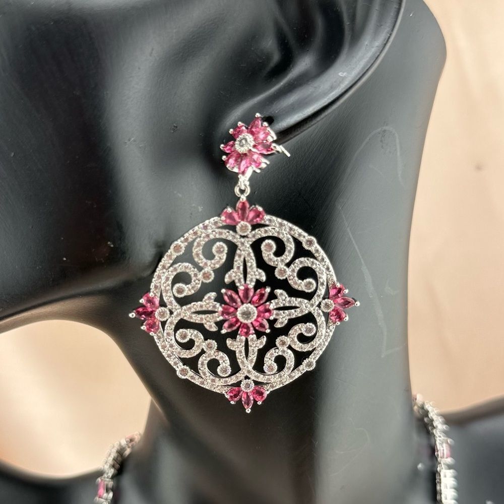 Exquisite Luxury- Ruby & CZ Necklace Set – Elegant Statement Jewelry - Picture 6 of 9